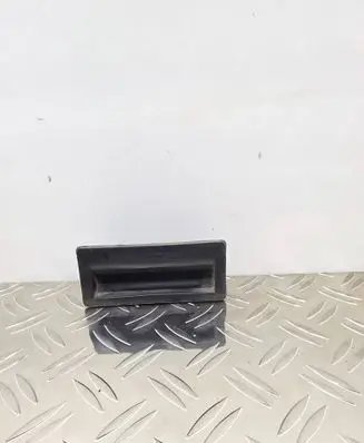 Volkswagen PASSAT B7 Tailgate opening switch 5N0827566T