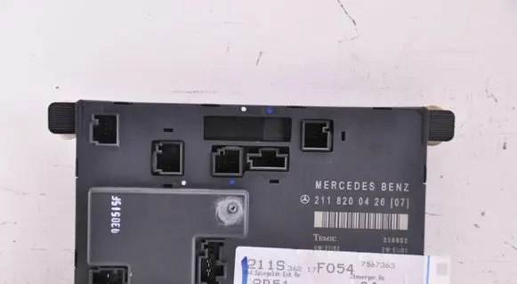 Mercedes-Benz E W211 Door control unit/module 2118200426