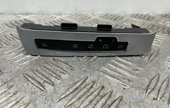 Audi A4 S4 B8 8K Gear shift selector indicator 8K1713463