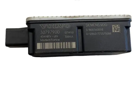 Volvo V70 Alarm control unit/module 30797900