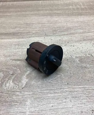 BMW 5 E39 Light switch 8363684 549392022