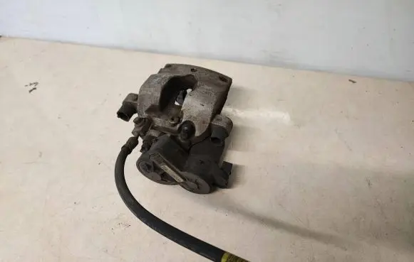 Mercedes-Benz GLC C253 Rear brake caliper A2534230998