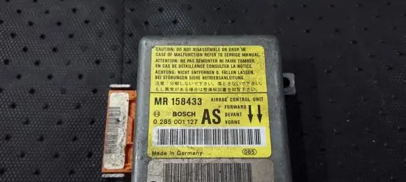 Mitsubishi Carisma Airbag control unit/module MR158433 0285001127