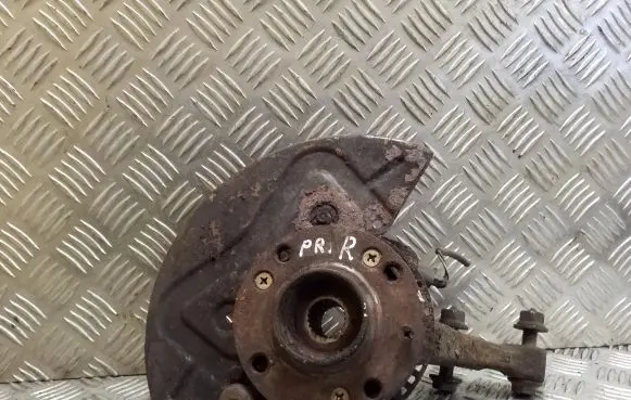 Volkswagen PASSAT B4 Front wheel hub