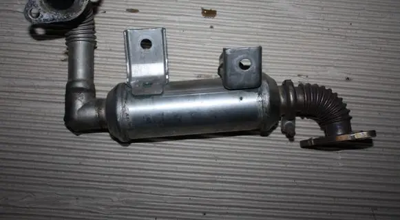 Ford Focus EGR valve cooler 4M5Q9F464BC