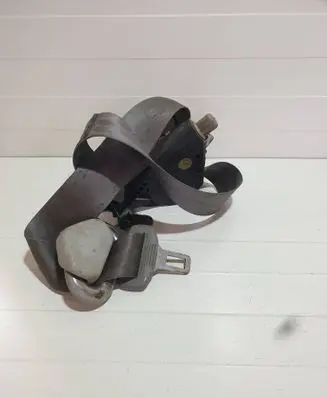 Volkswagen Golf IV Front seatbelt 1J4857705AB 040316
