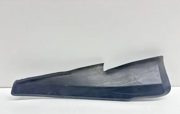Peugeot 208 I Windshield trim 96748540XT RH962822
