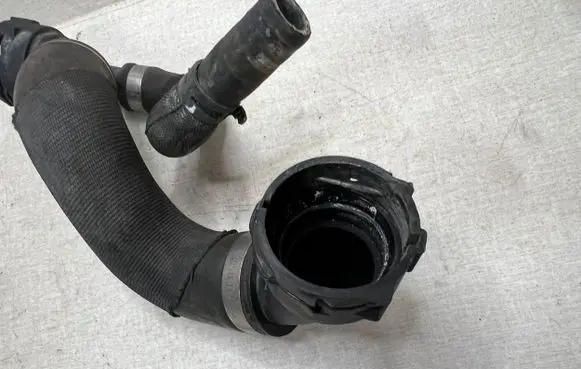 Porsche Cayenne (92A) Engine coolant pipe/hose 7P5122291B 45910
