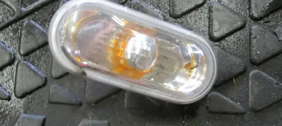 Volkswagen Amarok Front fender indicator light WY5W