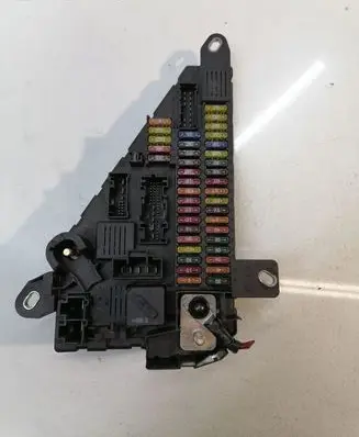 BMW 5 E60 E61 Fuse module 518956057 813883001