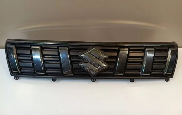 Suzuki Vitara (LY) Front bumper upper radiator grill 7212186R0