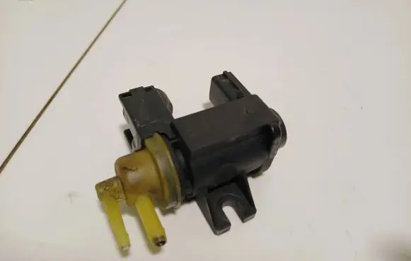 Audi A4 S4 B8 8K Turbo solenoid valve 8k0906627
