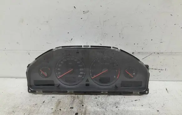 Volvo V70 Speedometer (instrument cluster) 9499668