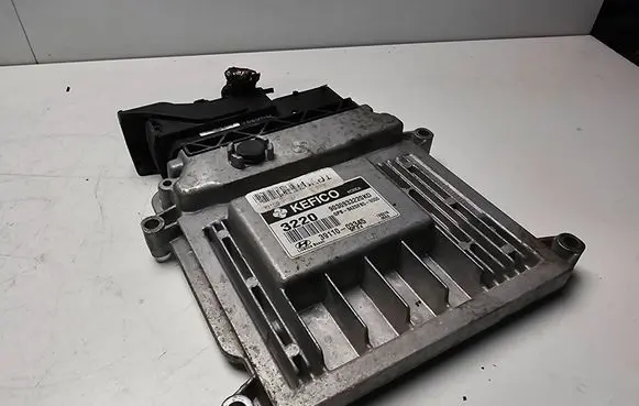 Hyundai i20 (PB PBT) Engine control unit/module 9030933220KD 3911003345 842DFS05000