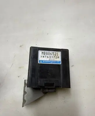 Mitsubishi Pajero Other relay MB886521 2803 X4T63372M