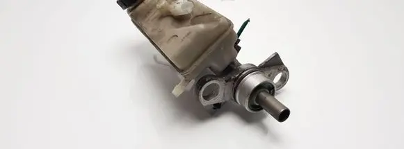 Renault Scenic II - Grand scenic II Master brake cylinder