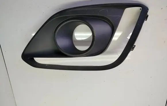 Suzuki Swift II Front fog light trim/grill 71761-60P3