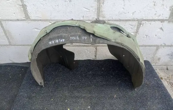 Ford Focus Front wheel arch liner splash guards