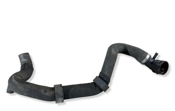 Audi Q7 4L Engine coolant pipe/hose 7L8121101B