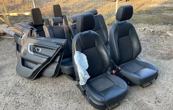 Land Rover Discovery Sport Seat set 