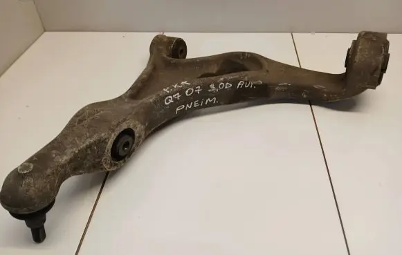 Audi Q7 4L Front control arm