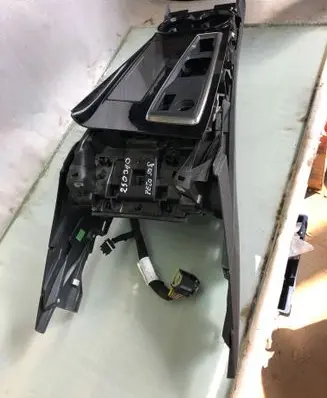 Peugeot 508 II Center console 9816202477