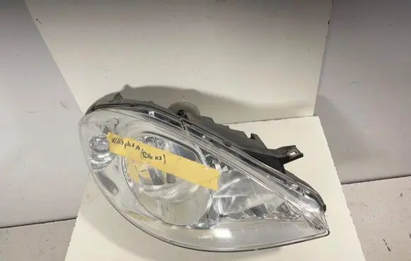 Mercedes-Benz A W169 Headlight/headlamp A1698200261 0301197202
