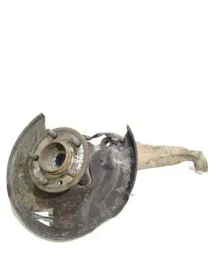 Land Rover Discovery 3 - LR3 Front wheel hub