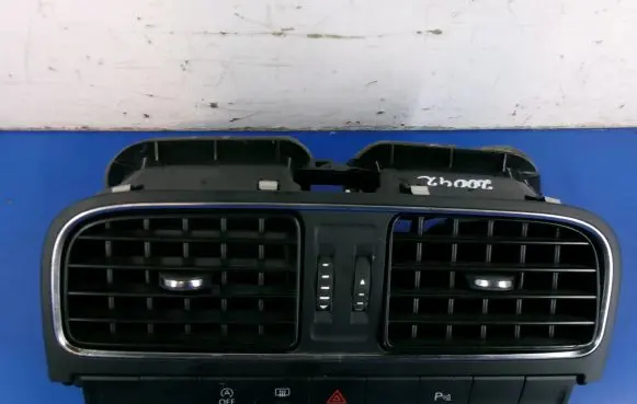 Volkswagen Cross Polo Dashboard side air vent grill/cover trim 6C0819728