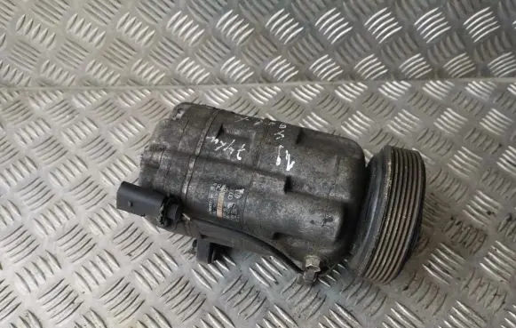 Volkswagen Golf IV Air conditioning (A/C) compressor (pump) 1J0820803J