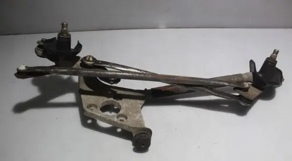 Toyota Yaris Front wiper linkage 