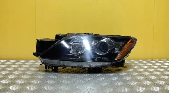 Mazda CX-7 Headlight/headlamp EH11-51040 2659
