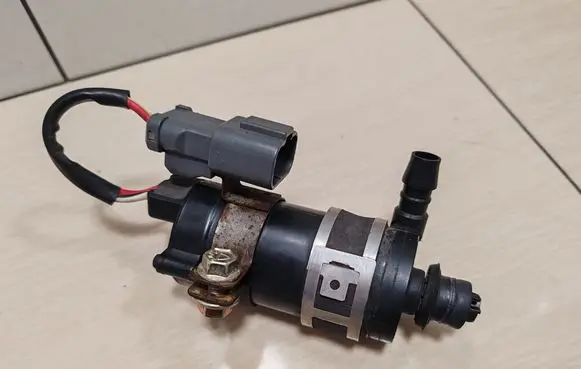 Honda Accord Headlight washer pump 
