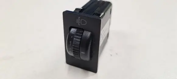 Toyota Avensis T250 Headlight level height control switch 8415205051