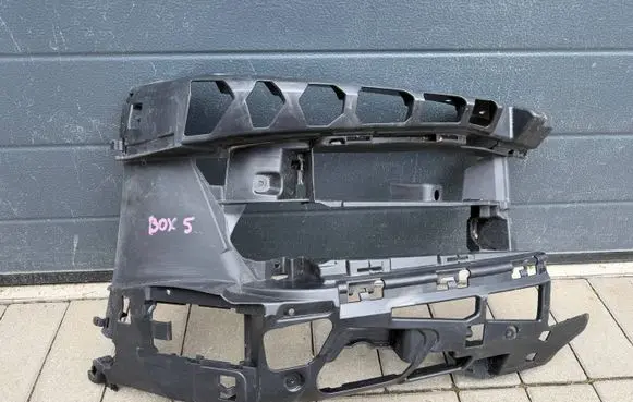 BMW 5 G30 G31 G38 Front bumper mounting bracket 51117385345