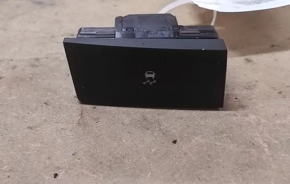 Traction control (ASR) switch