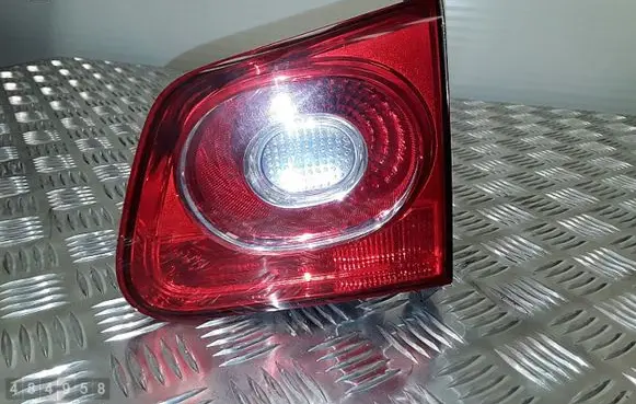 Volkswagen Tiguan Tailgate rear/tail lights 5N0945094C
