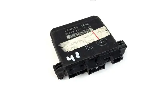 Mercedes-Benz E W210 Door control unit/module 2108207626