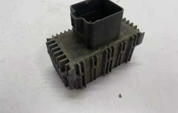 Glow plug pre-heat relay