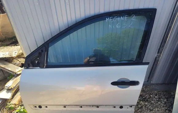 Renault Megane II Front door NV632