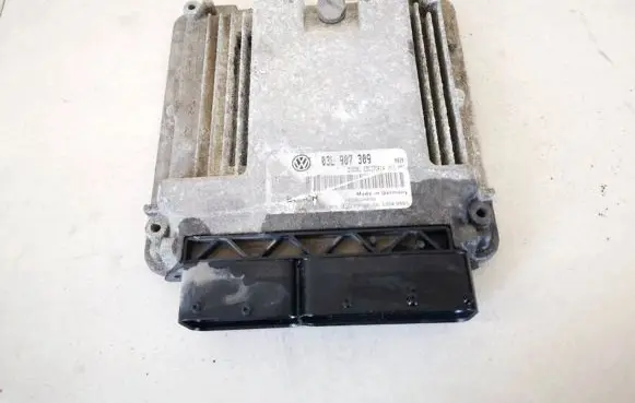 Volkswagen Golf VI Engine control unit/module 03l907309 0281015029