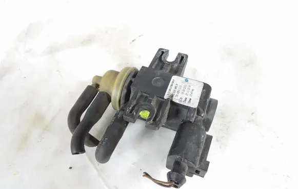 Skoda Octavia Mk3 (5E) Vacuum valve 04L131051F