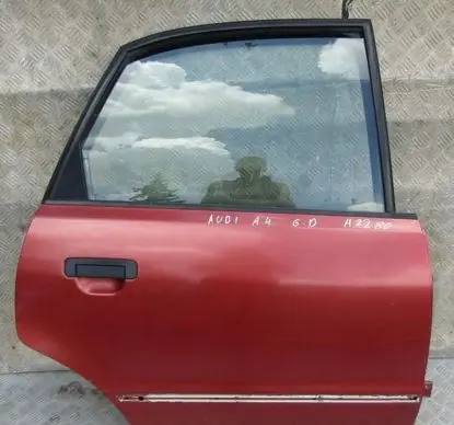 Audi A4 S4 B5 8D Rear door RAUDONOS