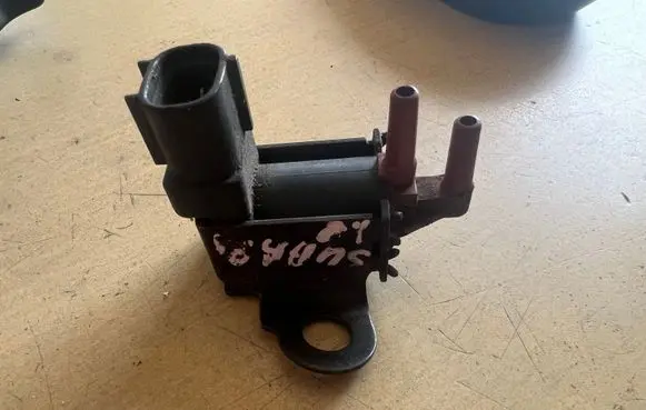 Subaru Impreza I Vacuum valve 1846000350