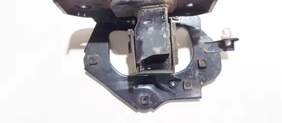 Toyota Auris 150 Engine mount bracket av84685 av-84685