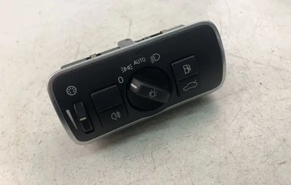 Volvo S60 Light switch 30739448
