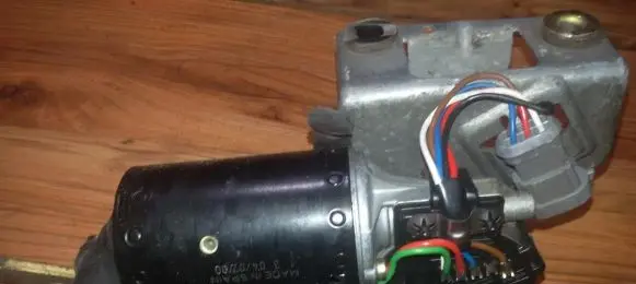 Renault Scenic I Wiper motor 0390241353