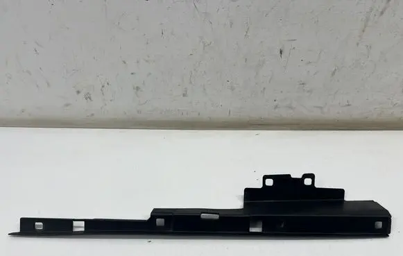 Polestar 2 Fender end trim 32234903