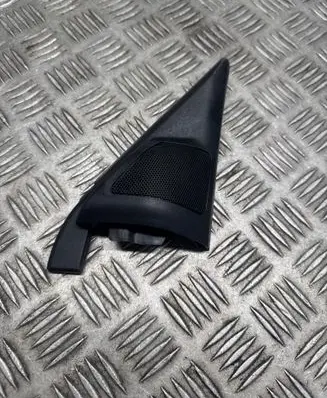 Mitsubishi Shogun Front door high frequency speaker 7221A414