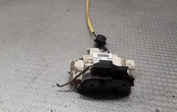 Audi A6 S6 C6 4F Rear door lock 4f0839016